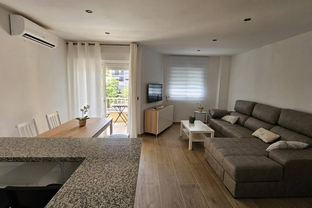 Piso Acogedor En Malaga Apartment Exterior photo